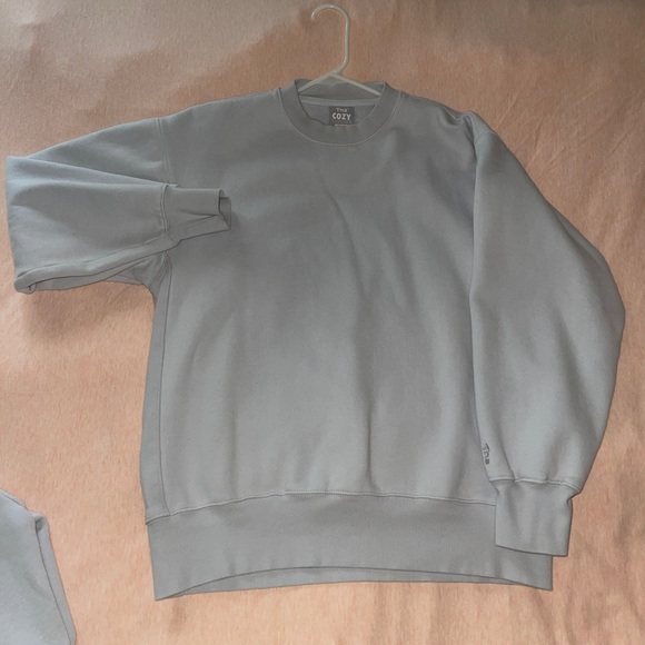 Aritzia Tna Cozy Fleece Sweatsuit (mirror blue) - Picture 8 of 17